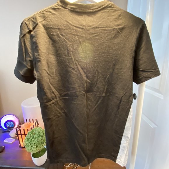 Guess Tee - Picture 3 of 3